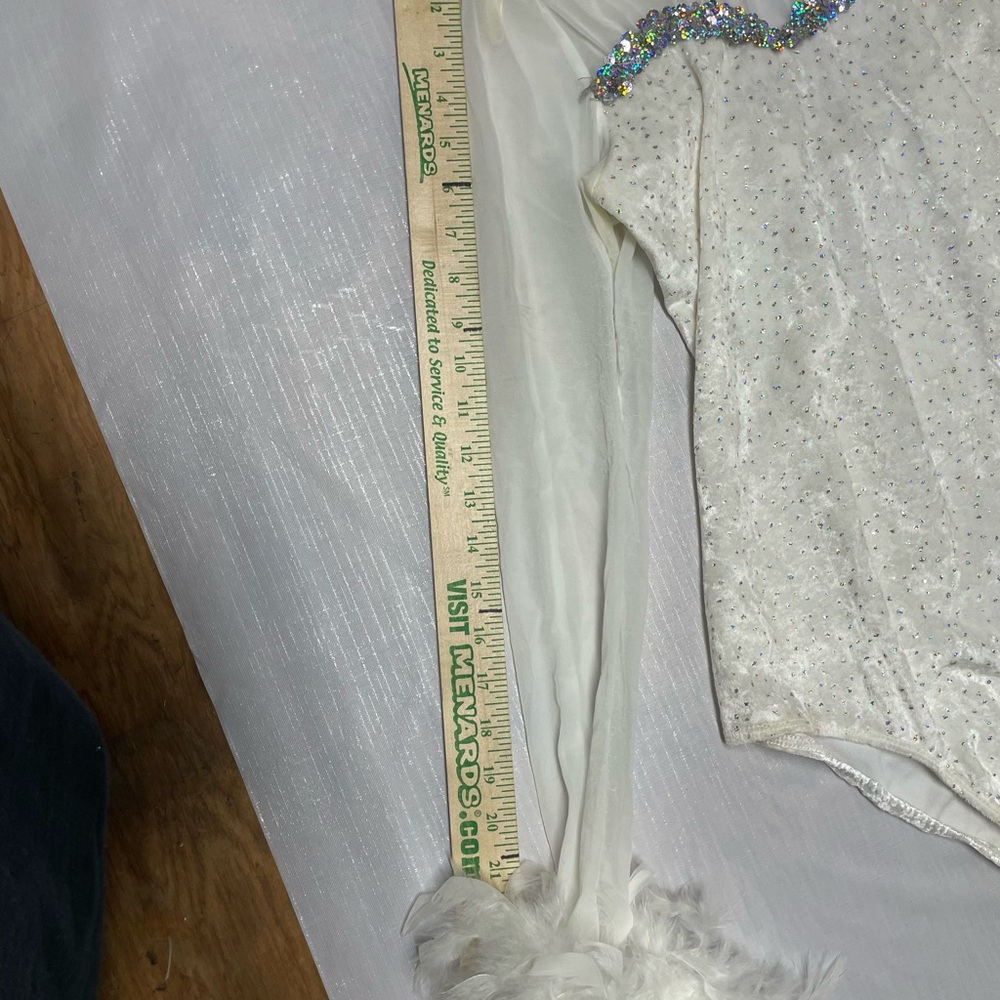 Vintage 1980’s Sparkling White Women’s Costume with Feather Accents - Picture 5 of 5